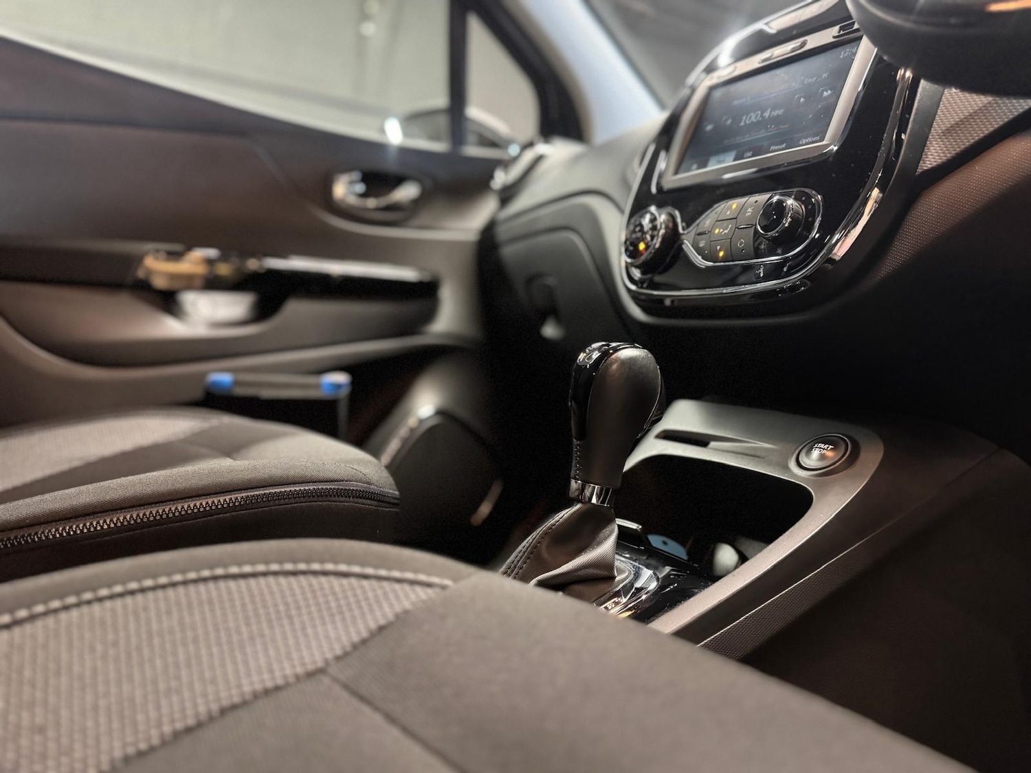 Used Renault Captur 2014 for sale - 77203057: Photo 8