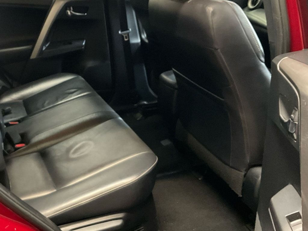 Used Toyota RAV4 2018 for sale - 76396331: Photo 8