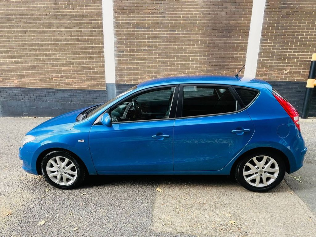 Used Hyundai i30 2010 for sale - 76095851: Photo 8