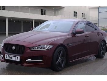 Used Jaguar XE 2017 for sale - 75974611: Photo