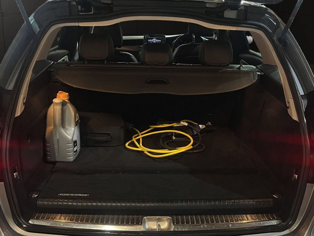 Used Mercedes-Benz C Class 2015 for sale - 77360245: Photo 8