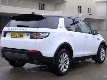 Used Land Rover Discovery Sport 2018 for sale - 76313015: Photo 4