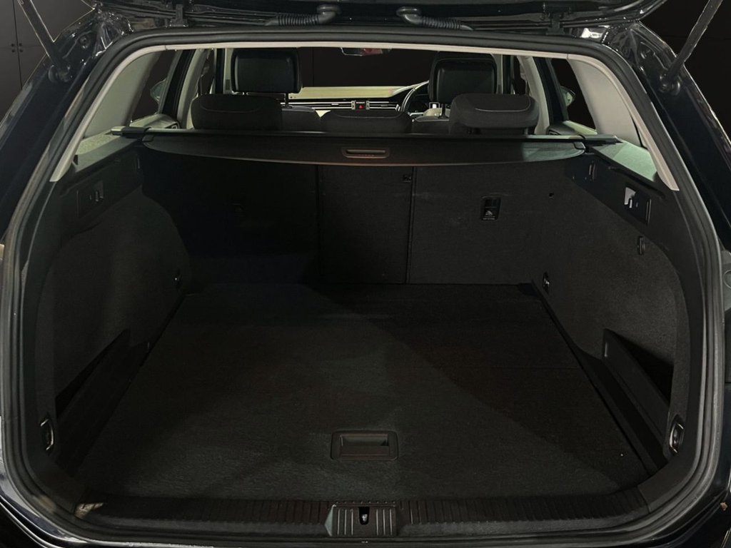 Used Volkswagen Passat 2022 for sale - 77795037: Photo 10