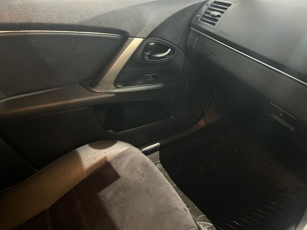 Used Toyota Avensis 2014 for sale - 77560517: Photo 11