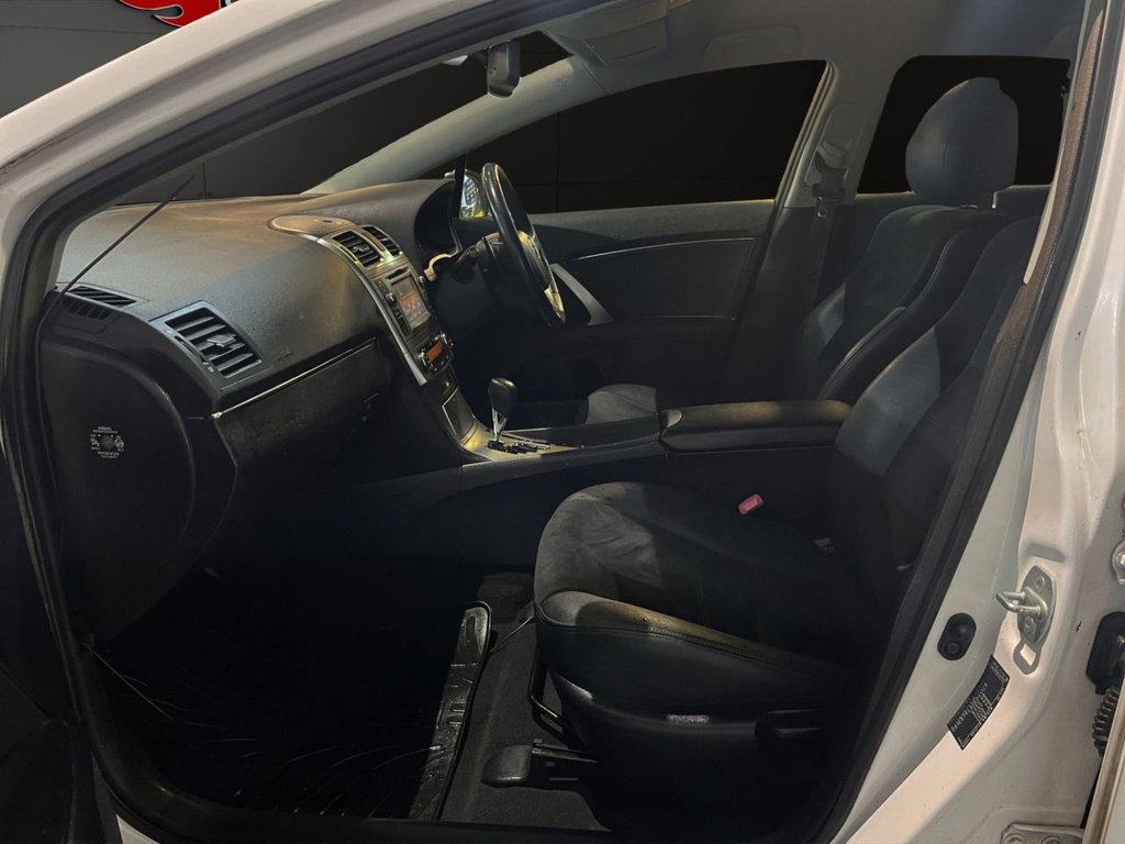Used Toyota Avensis 2014 for sale - 77560517: Photo 13