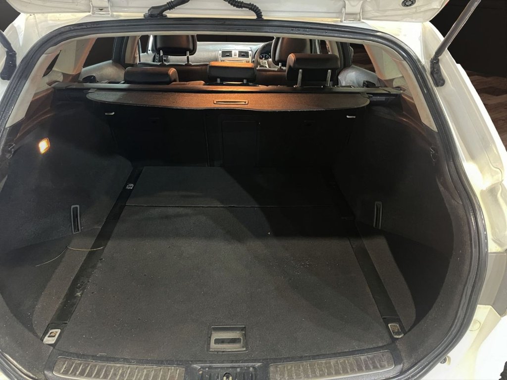 Used Toyota Avensis 2014 for sale - 77560517: Photo 9