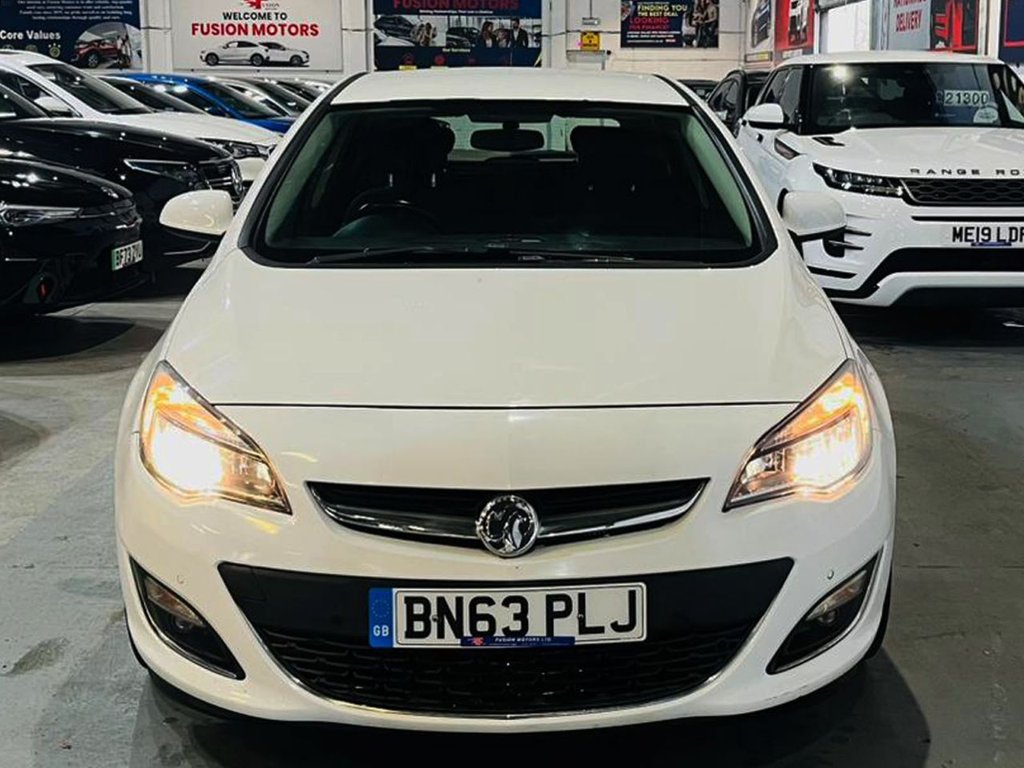 Used Vauxhall Astra 2013 for sale - 77593663: Photo 2
