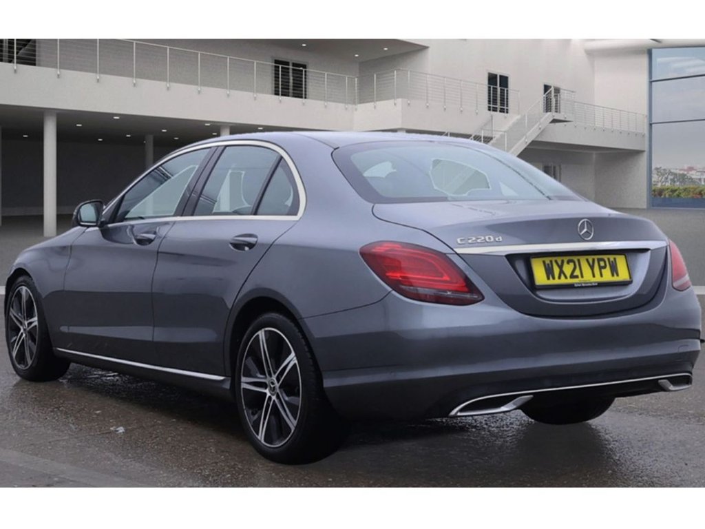Used Mercedes-Benz C Class 2021 for sale - 76710989: Photo 3