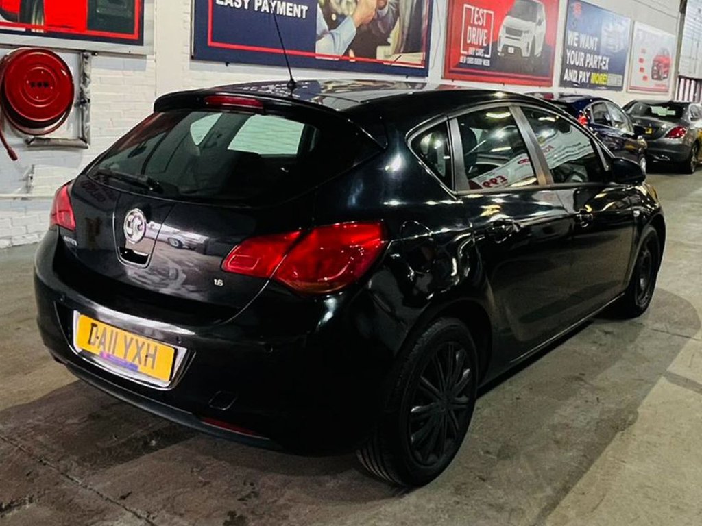 Used Vauxhall Astra 2011 for sale - 77849781: Photo 4