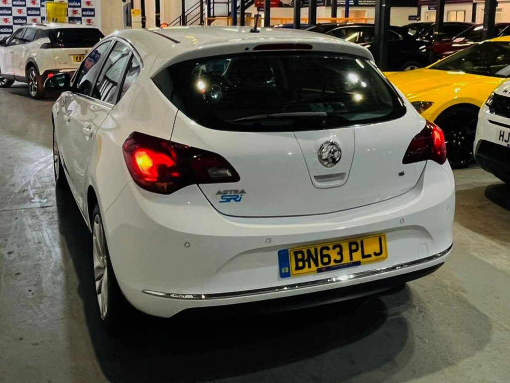Used Vauxhall Astra 2013 for sale - 77427787: Photo 4