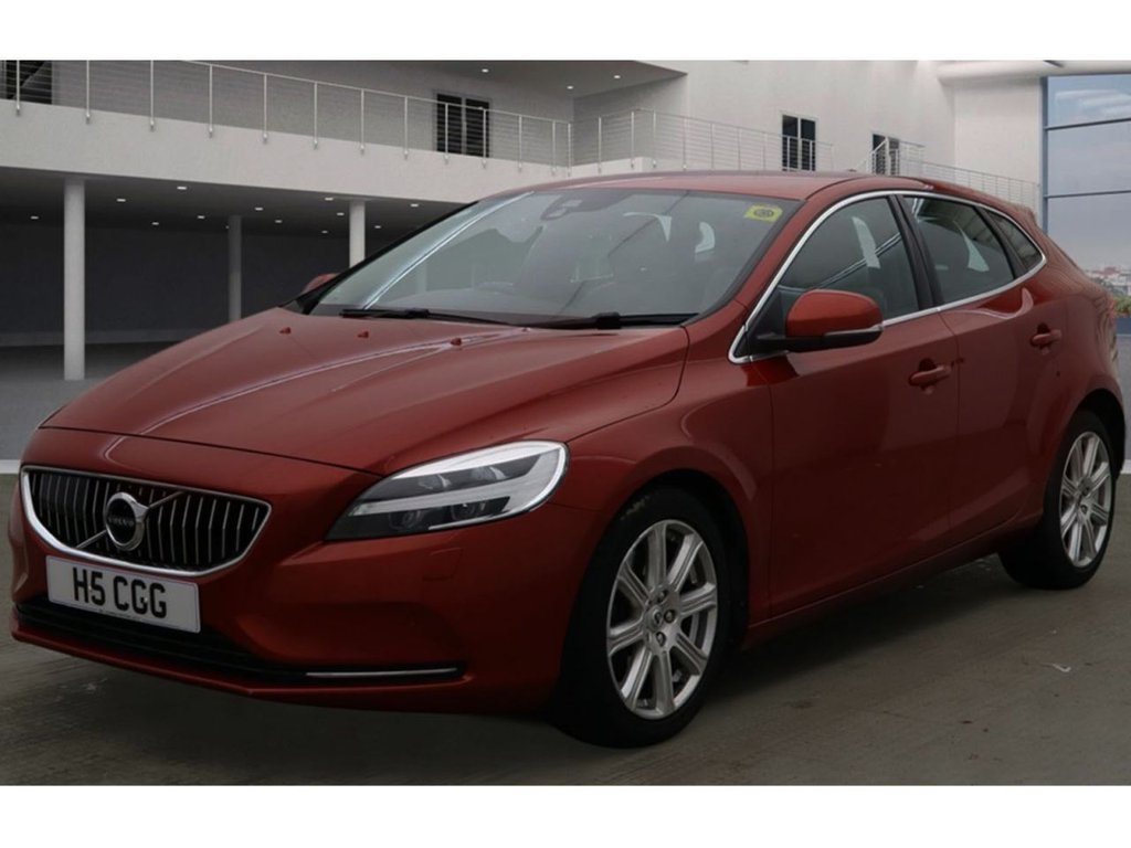 Used Volvo V40 2019 for sale - 77369377: Photo 2