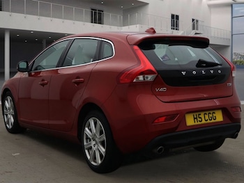 Used Volvo V40 2019 for sale - 77369377: Photo