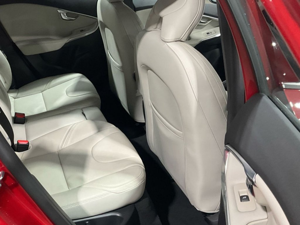 Used Volvo V40 2019 for sale - 77369377: Photo 8
