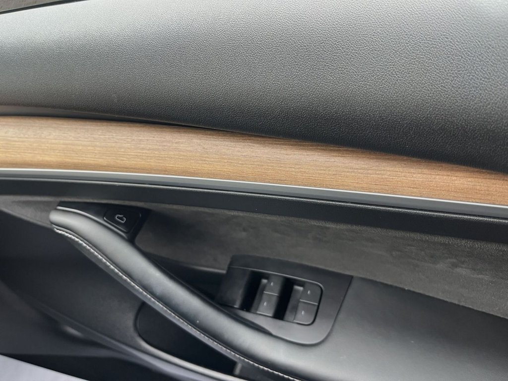 Used Tesla Model 3 2021 for sale - 76162778: Photo 11