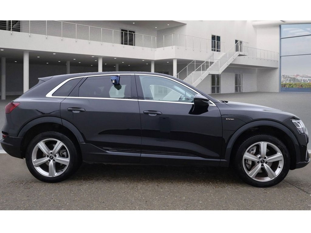 Used Audi e-tron 2021 for sale - 76132829: Photo 5