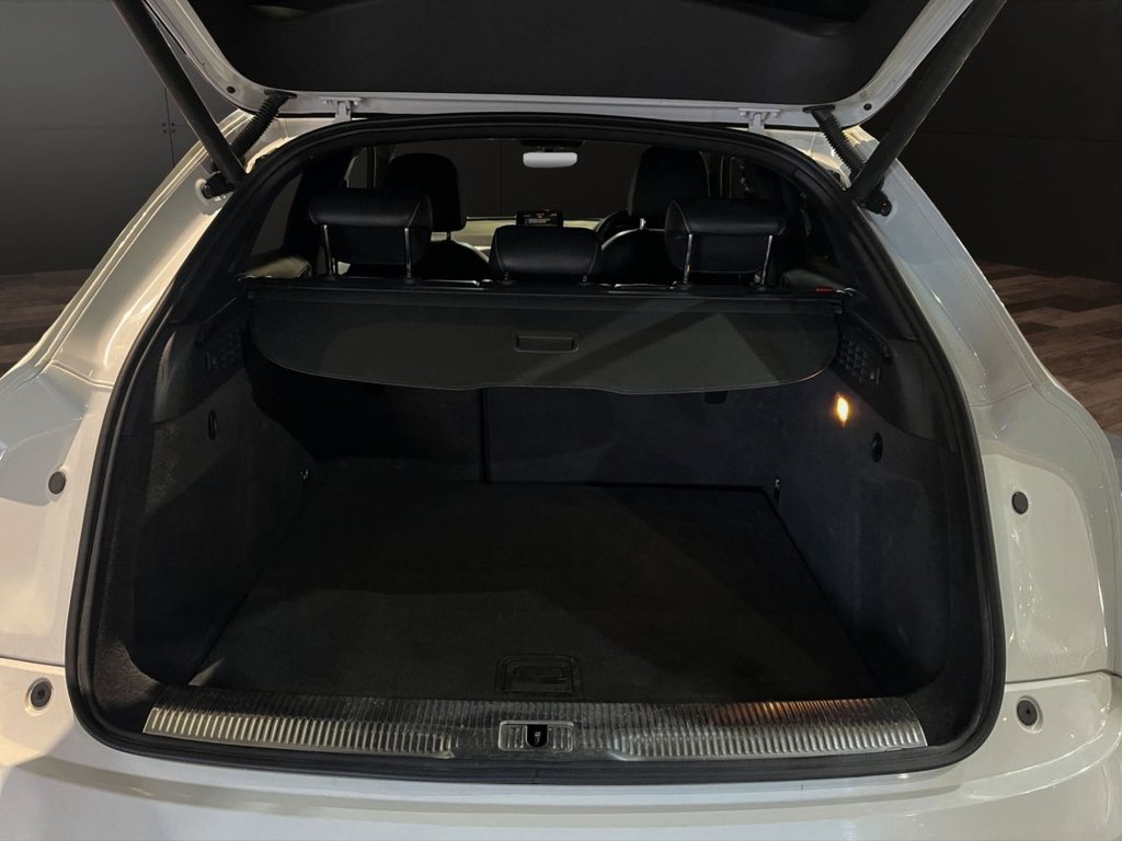 Used Audi Q3 2016 for sale - 77620930: Photo 10