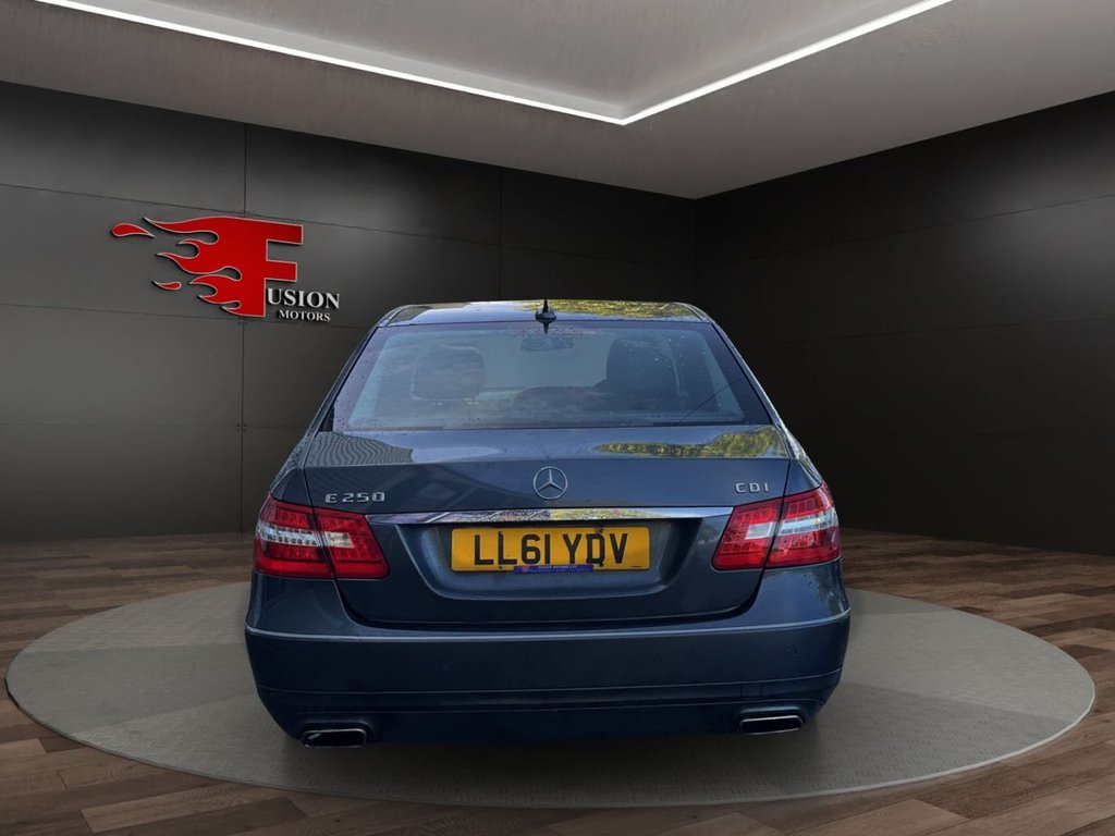 Used Mercedes-Benz E-Class 2011 for sale - 76105434: Photo 6