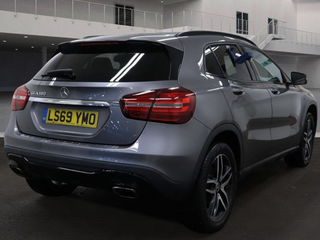 Used Mercedes-Benz GLA 2019 for sale - 76820761: Photo 4