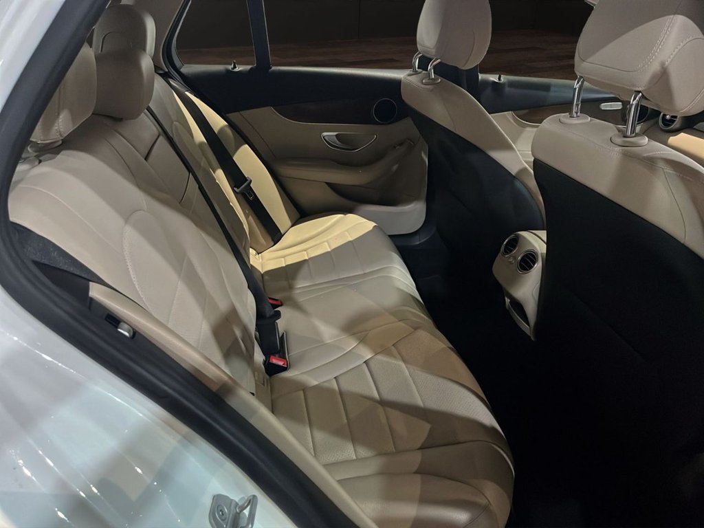 Used Mercedes-Benz C Class 2015 for sale - 76665727: Photo 12