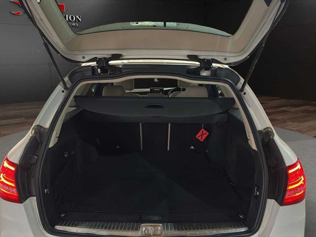 Used Mercedes-Benz C Class 2015 for sale - 76665727: Photo 9