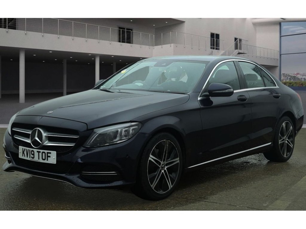 Used Mercedes-Benz C Class 2019 for sale - 77920454: Photo 2