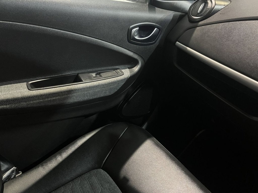 Used Renault Zoe 2021 for sale - 77941770: Photo 11