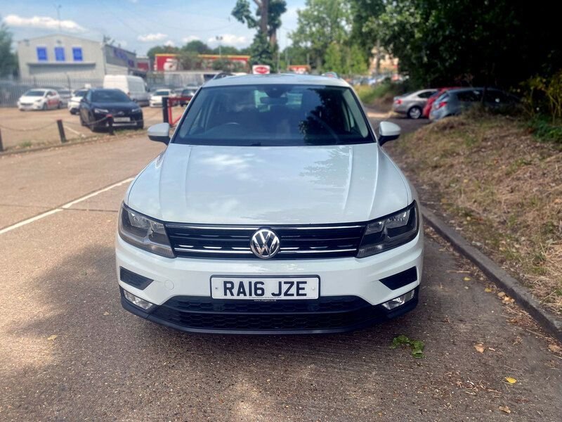Used Volkswagen Tiguan 2016 for sale - 76642436: Photo 2