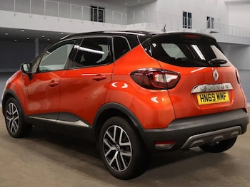 Used Renault Captur 2019 for sale - 76454511: Photo