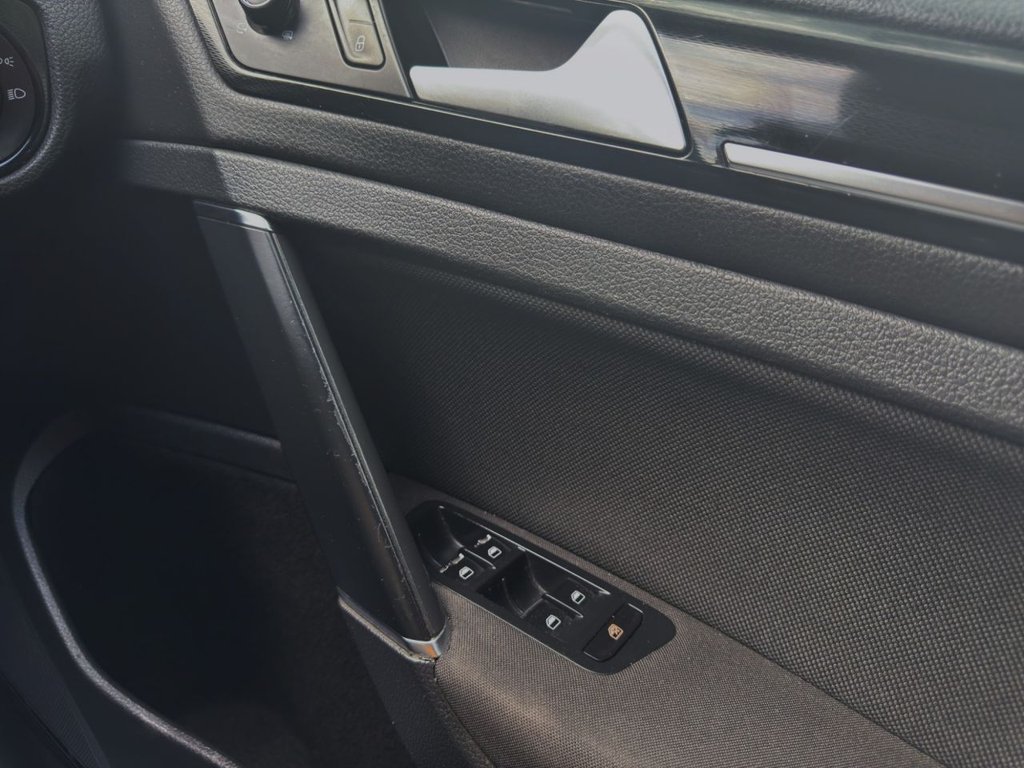 Used Volkswagen Golf 2013 for sale - 76430227: Photo 11