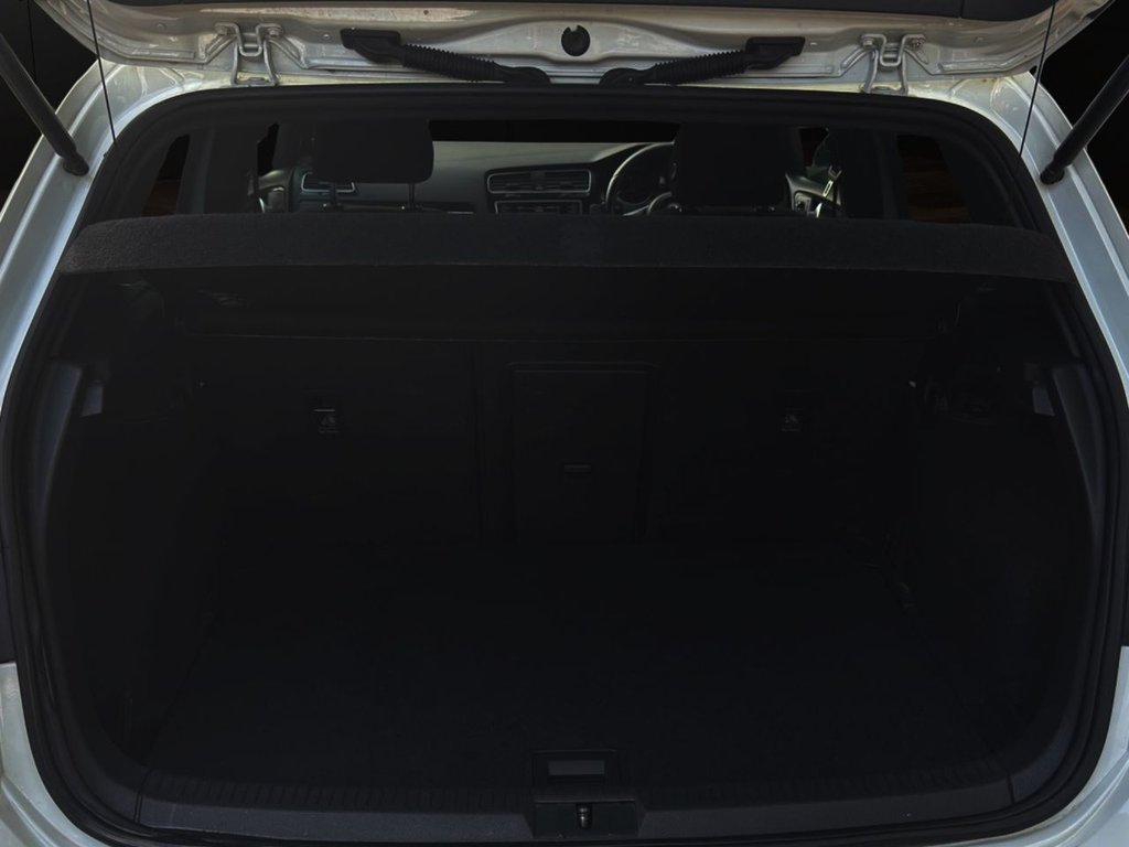 Used Volkswagen Golf 2013 for sale - 76430227: Photo 9