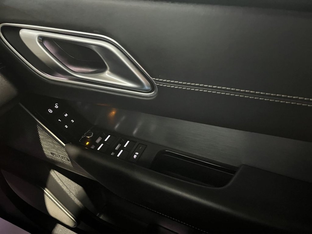Used Land Rover Range Rover Velar 2018 for sale - 78030174: Photo 10