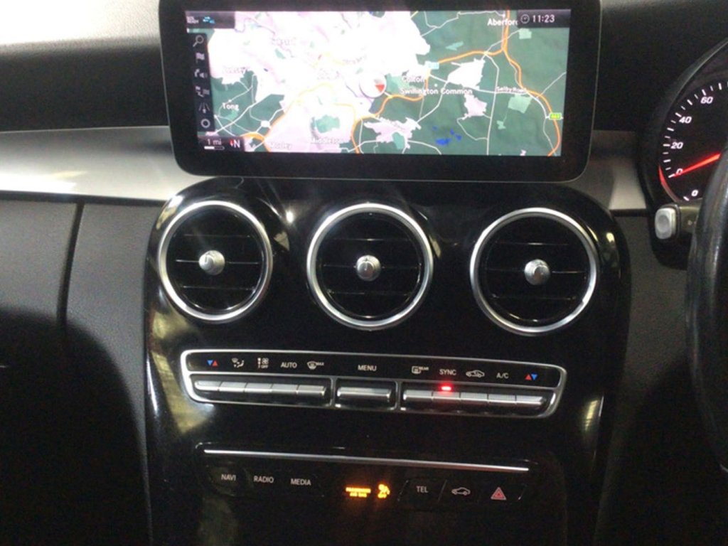Used Mercedes-Benz C Class 2019 for sale - 76345829: Photo 10