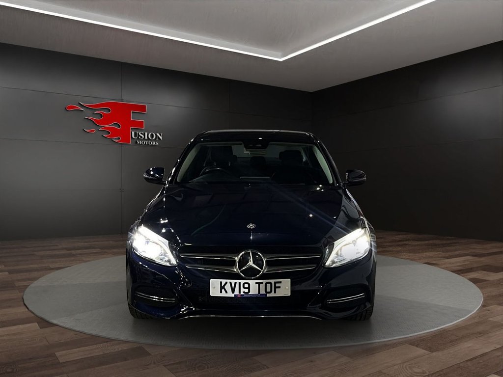 Used Mercedes-Benz C Class 2019 for sale - 78102735: Photo 2