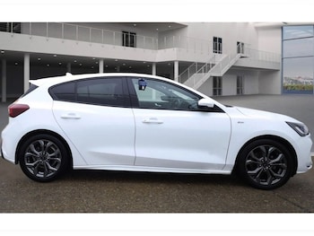 Used Ford Focus 2023 for sale - 76910315: Photo