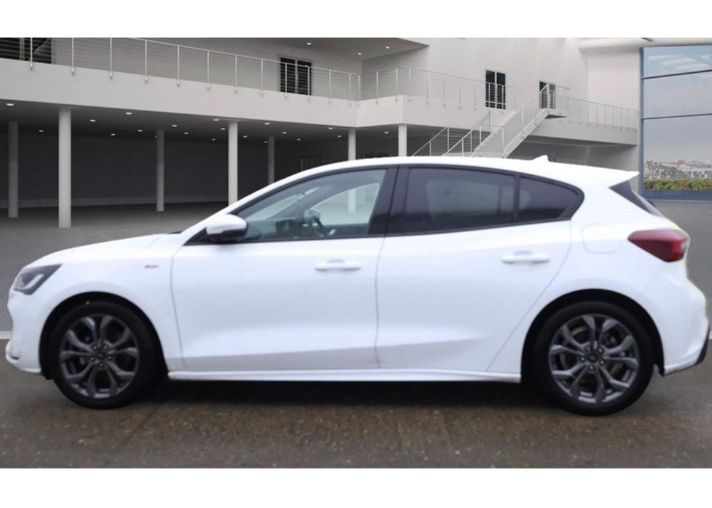 Used Ford Focus 2023 for sale - 76910315: Photo 4