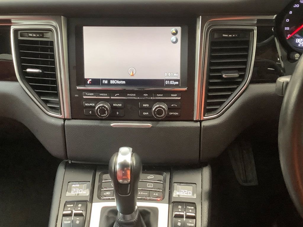 Used Porsche Macan 2015 for sale - 76900339: Photo 10