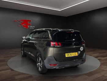 Used Peugeot 5008 2018 for sale - 77685504: Photo