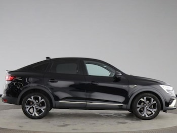 Used Renault Arkana 2023 for sale - 78637779: Photo