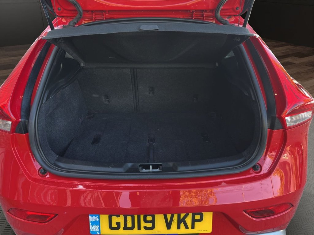 Used Volvo V40 2019 for sale - 77080493: Photo 10