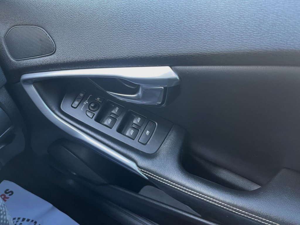 Used Volvo V40 2019 for sale - 77080493: Photo 11