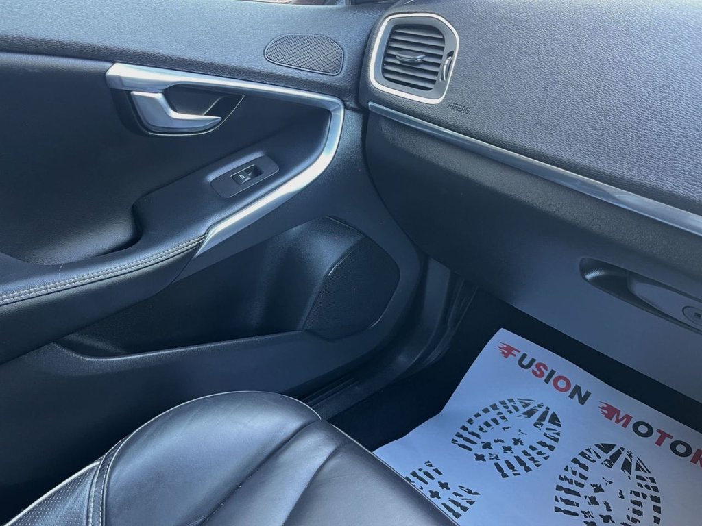 Used Volvo V40 2019 for sale - 77080493: Photo 12