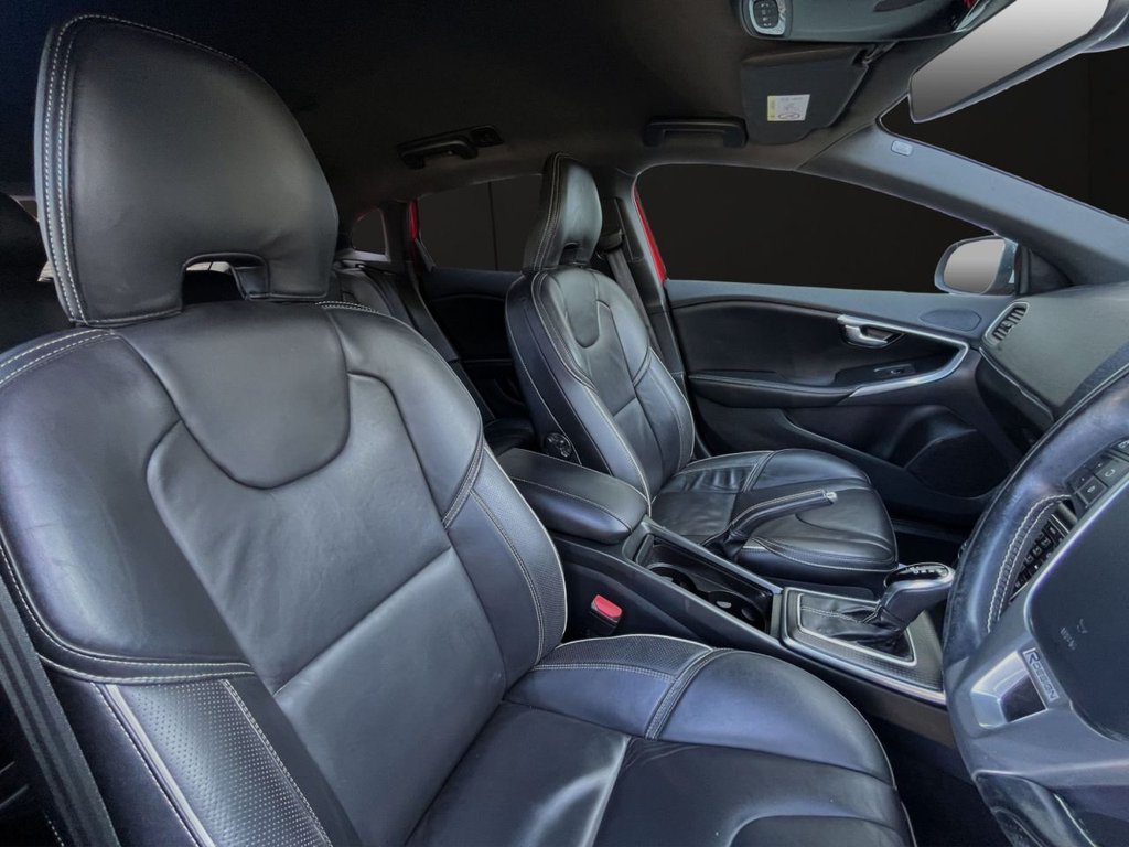 Used Volvo V40 2019 for sale - 77080493: Photo 17