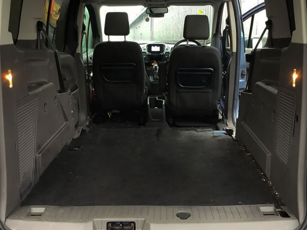 Used Ford Grand Tourneo Connect 2020 for sale - 78102589: Photo 6