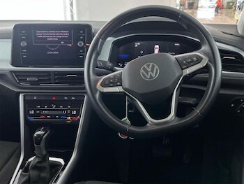 Used Volkswagen T-Roc 2023 for sale - 78431319: Photo