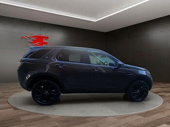 Used Land Rover Discovery Sport 2017 for sale - 76469707: Photo