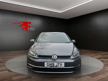 Used Volkswagen Golf 2019 for sale - 75929574: Photo