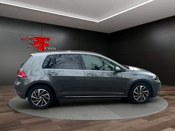 Used Volkswagen Golf 2019 for sale - 75929574: Photo