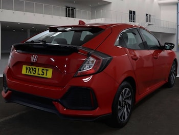 Used Honda Civic 2019 for sale - 77748597: Photo