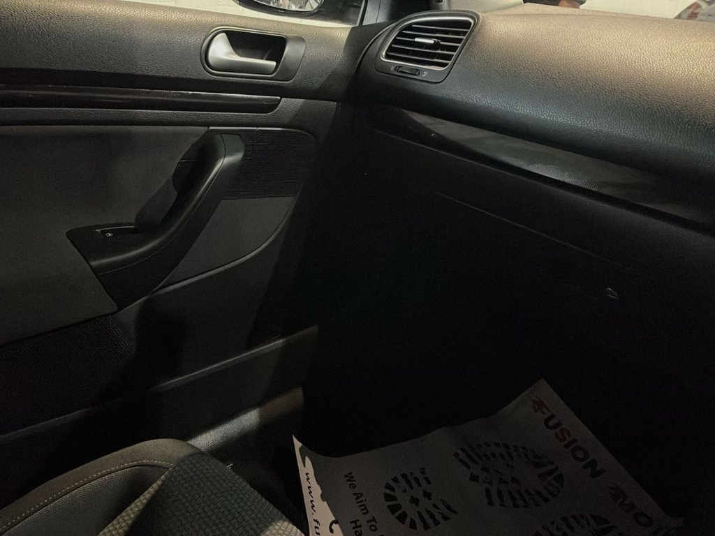 Used Volkswagen Golf 2024 for sale - 76654404: Photo 9