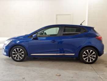 Used Renault Clio 2019 for sale - 74995747: Photo